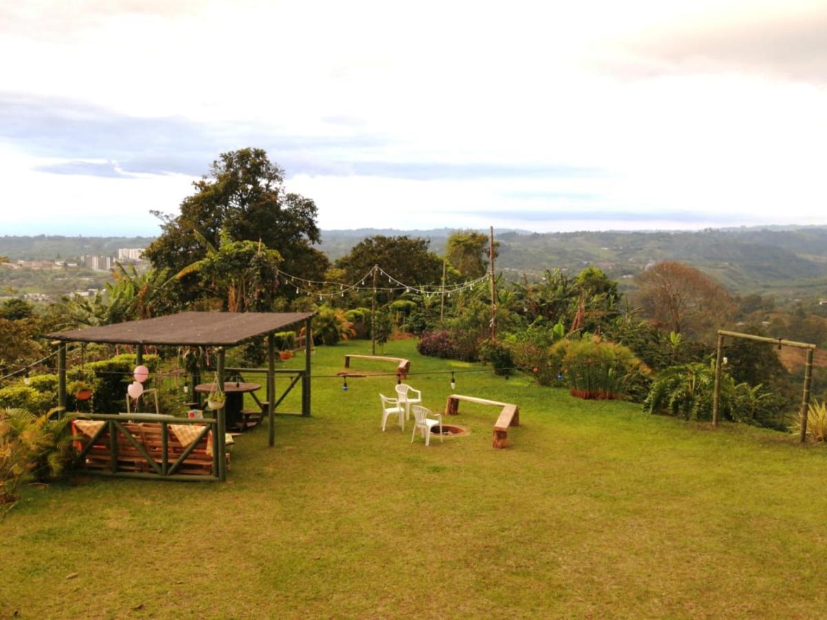 Finca Turistica Santa Clara Hostel Calarca Bagian luar foto