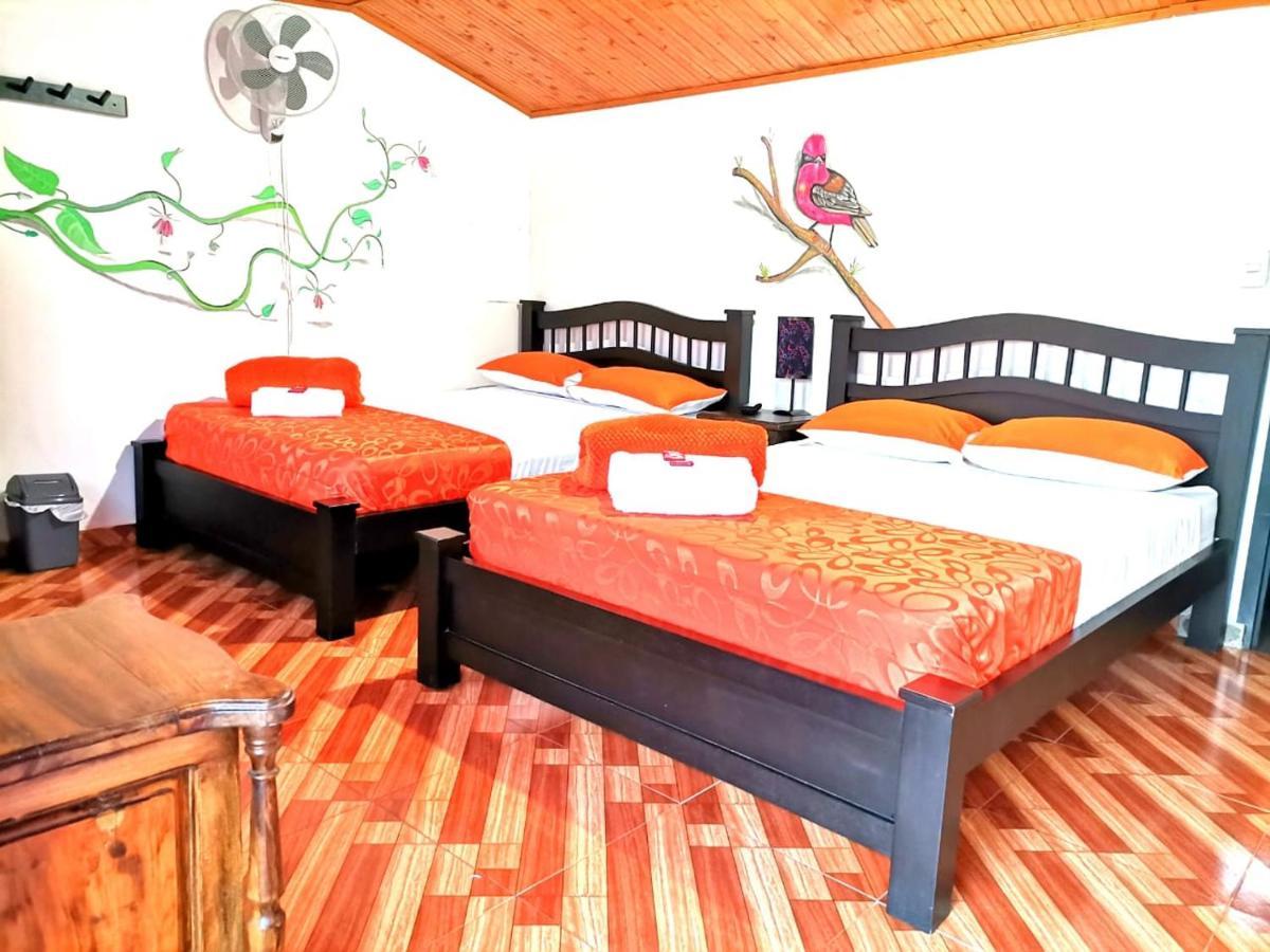 Finca Turistica Santa Clara Hostel Calarca Bagian luar foto
