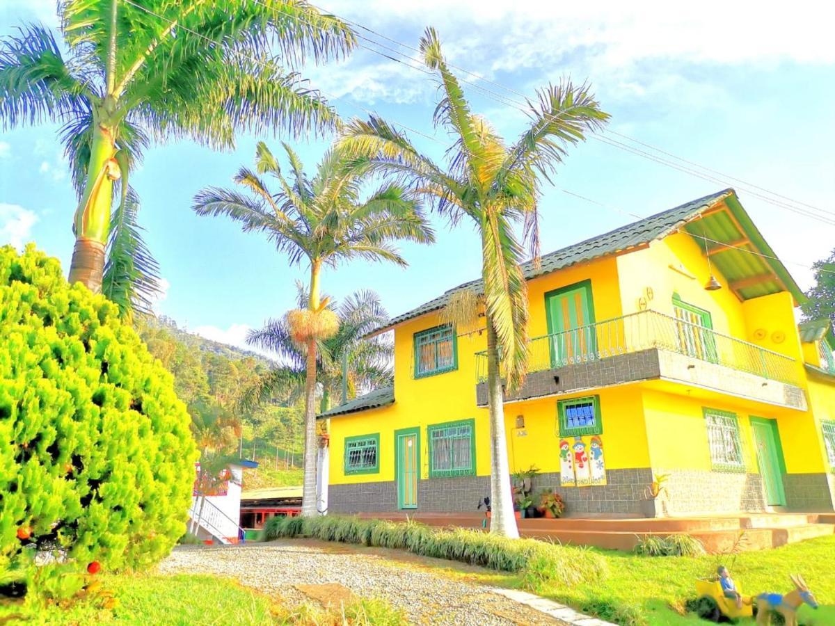 Finca Turistica Santa Clara Hostel Calarca Bagian luar foto