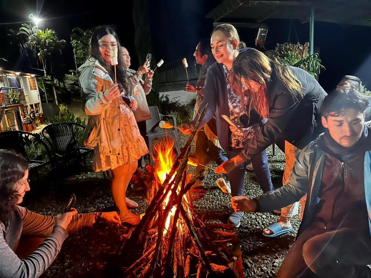 Finca Turistica Santa Clara Hostel Calarca Bagian luar foto