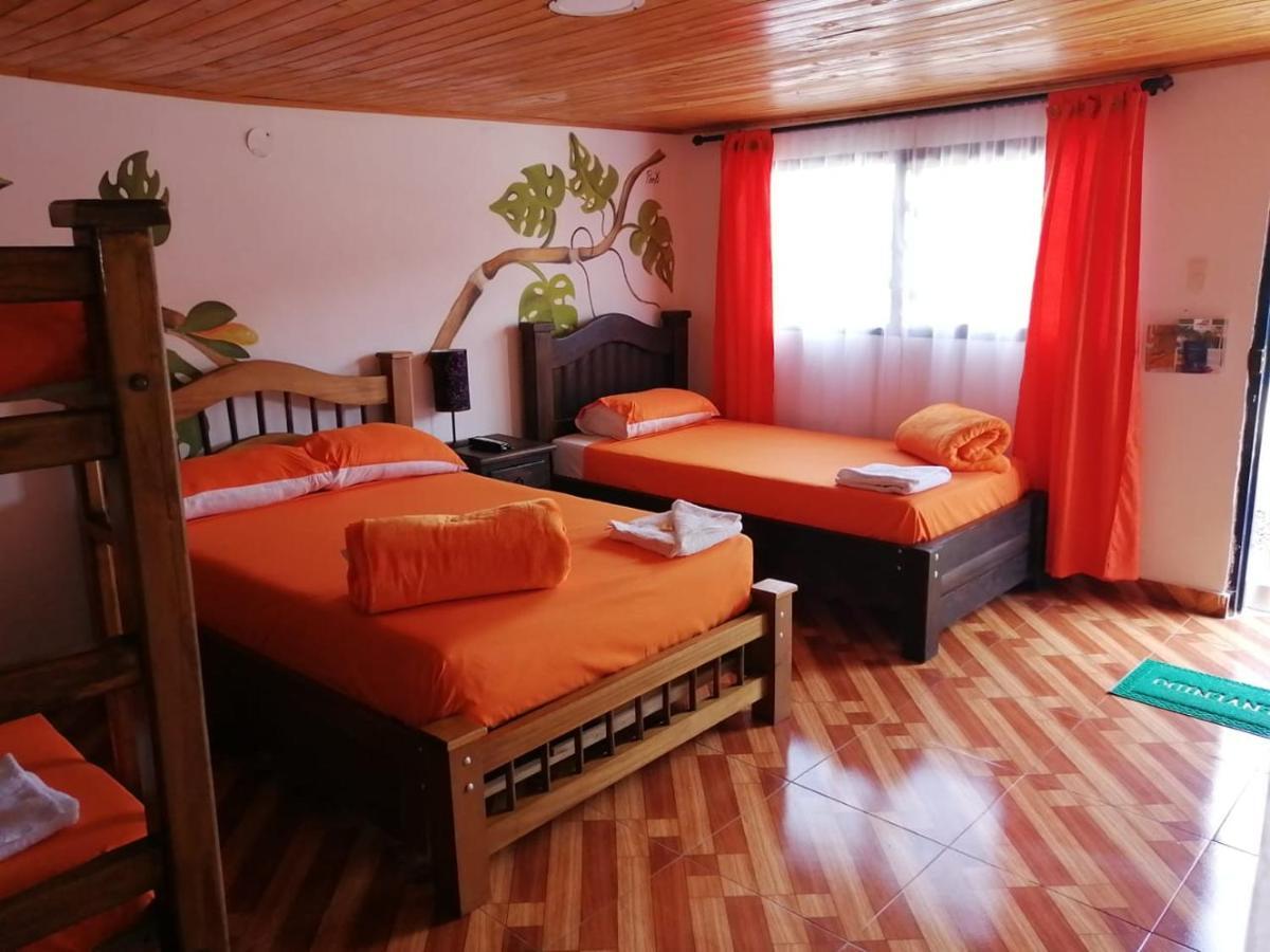 Finca Turistica Santa Clara Hostel Calarca Bagian luar foto